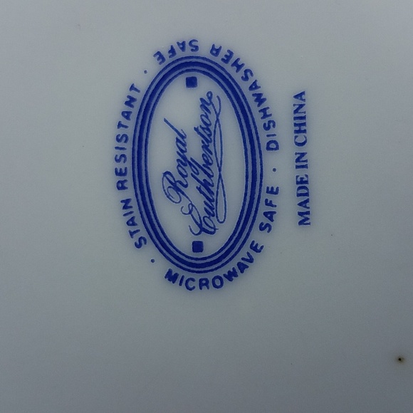 ROYAL CUTHBERTSON - Blue and White Porcelain Dinner Plate - WILLOW - 10 3/4" - Picture 8 of 8